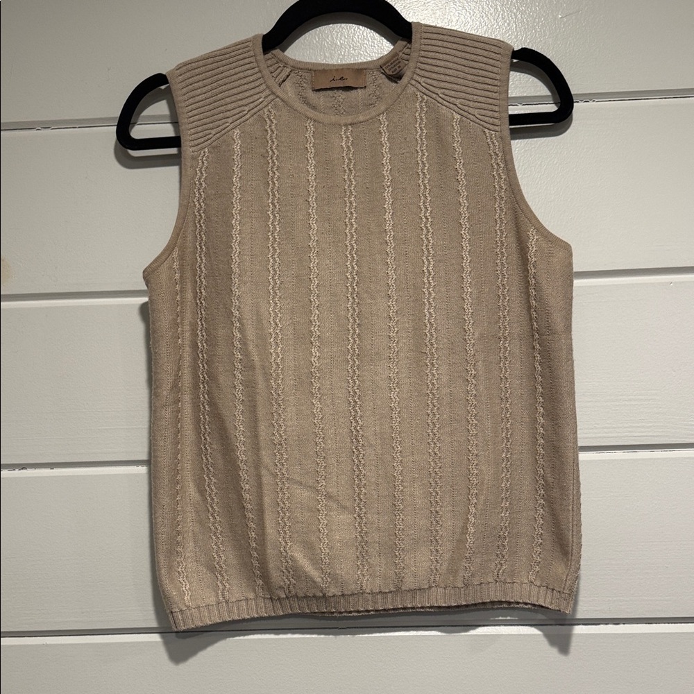 Sleeveless Beige Sweater size -medium